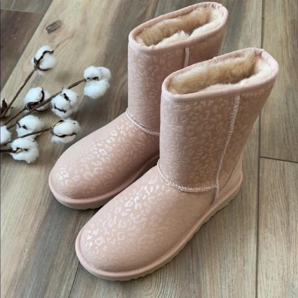 🌿UGG🌿CLASSIC SNOW LEOPARD BOOTS - Picture 6 of 15